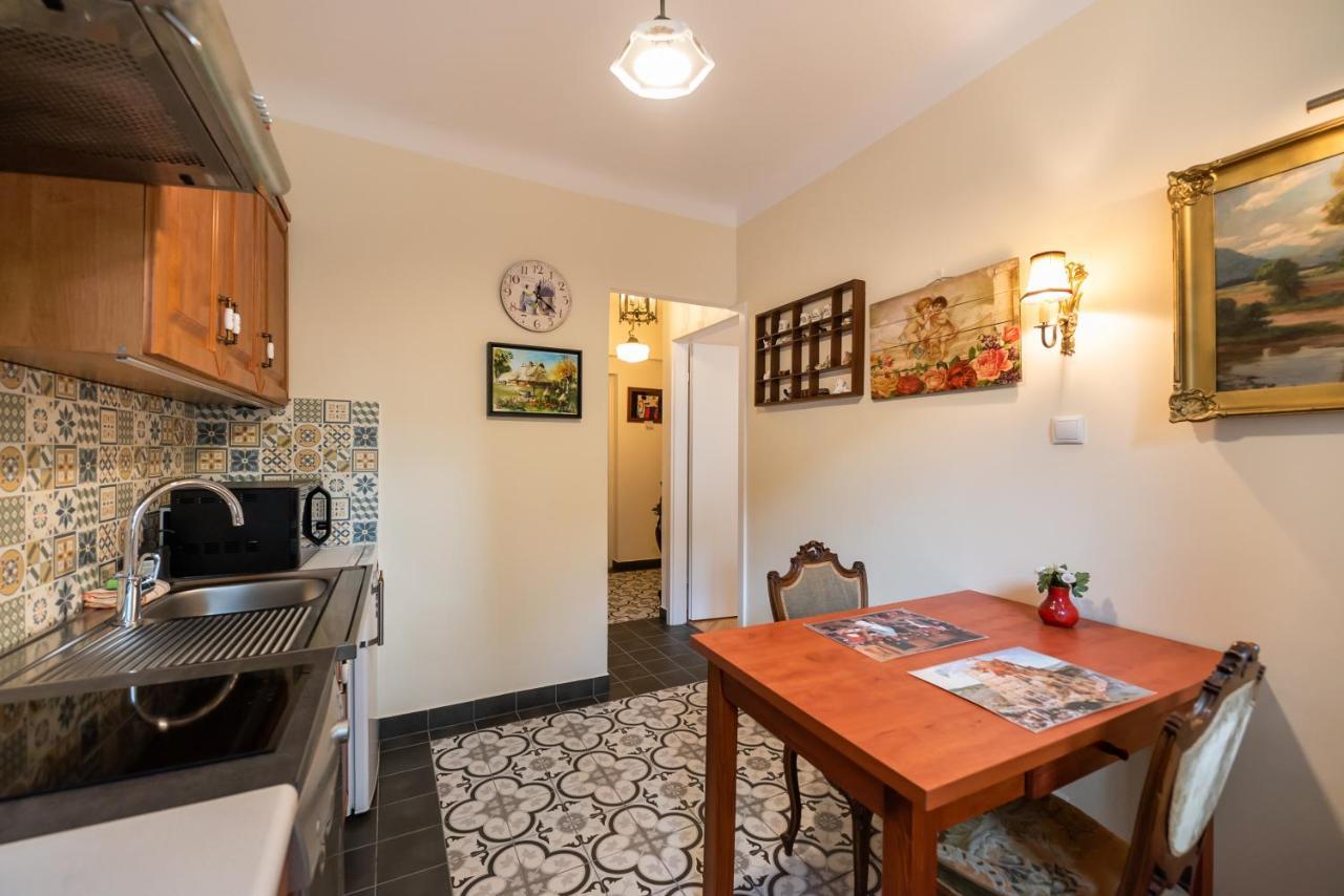 Downtown Antique Apartment Warsaw Luaran gambar