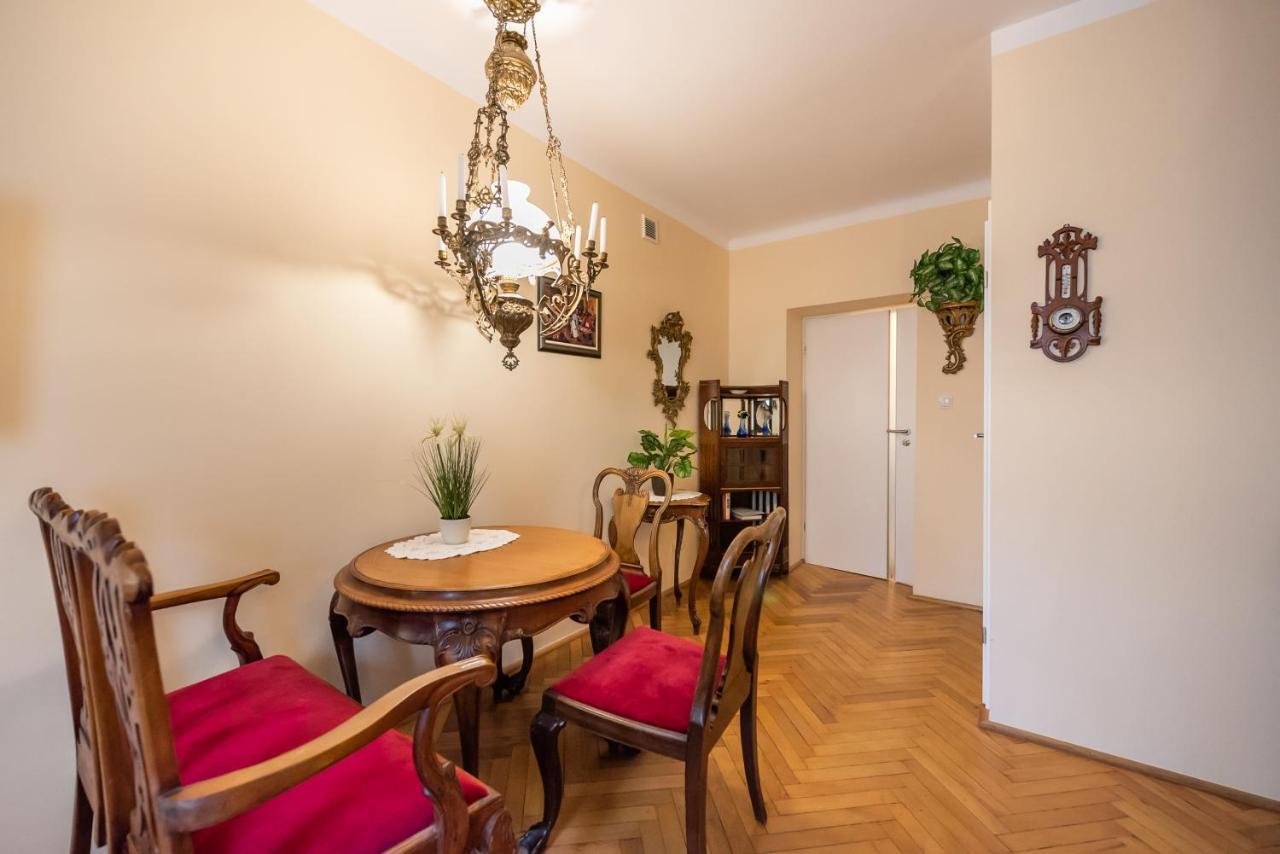 Downtown Antique Apartment Warsaw Luaran gambar
