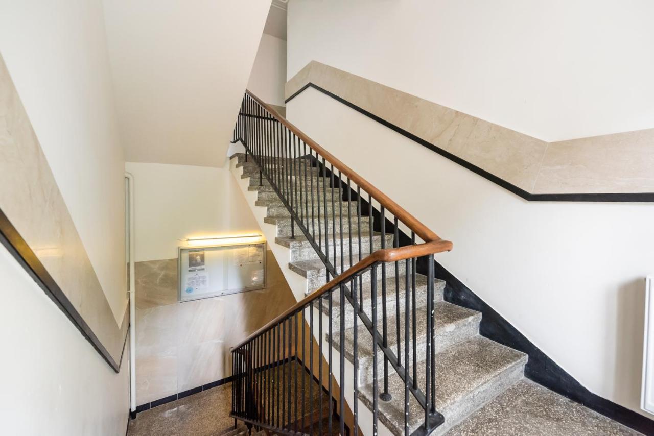 Downtown Antique Apartment Warsaw Luaran gambar