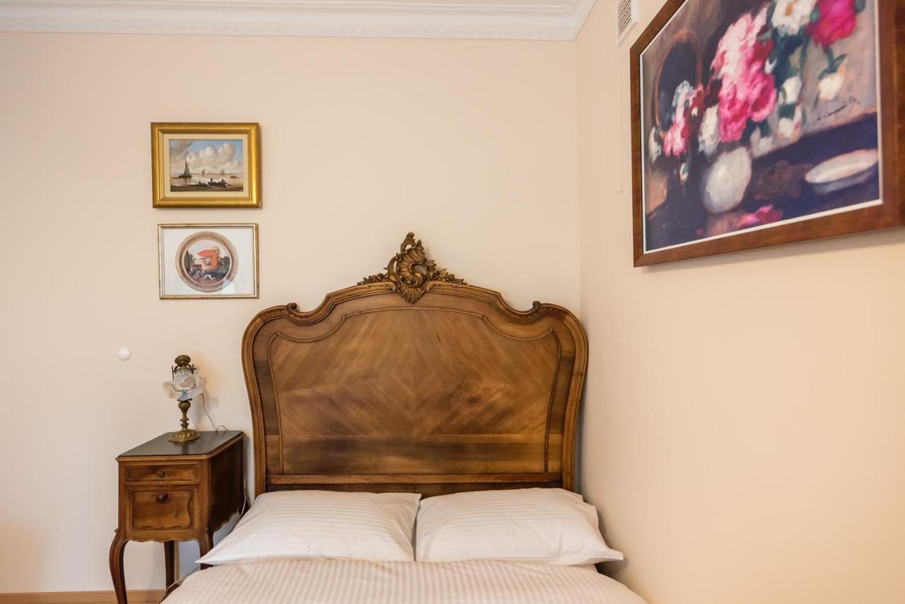 Downtown Antique Apartment Warsaw Luaran gambar