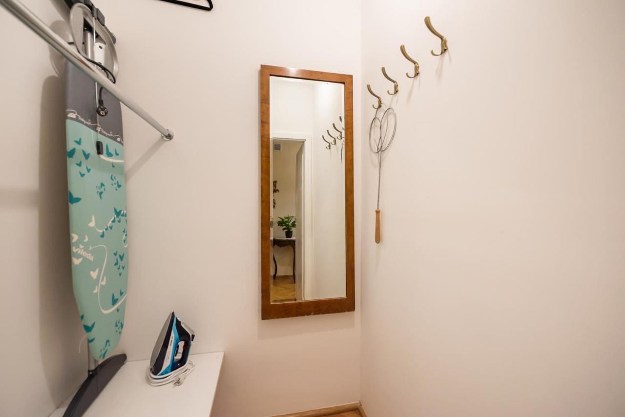 Downtown Antique Apartment Warsaw Luaran gambar